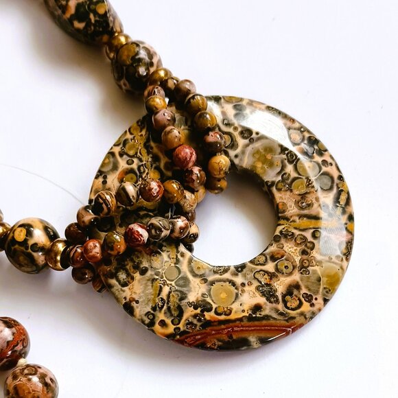 Knotted Jasper Bead Necklace 24" Gold Beads Large Disk Pendant Fish Hook Clasp - Picture 5 of 8